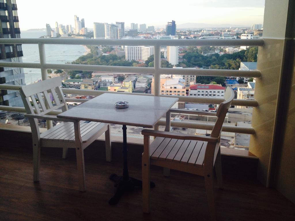 View Talay 6 Pattaya Beach Apartment By Honey Bilik gambar